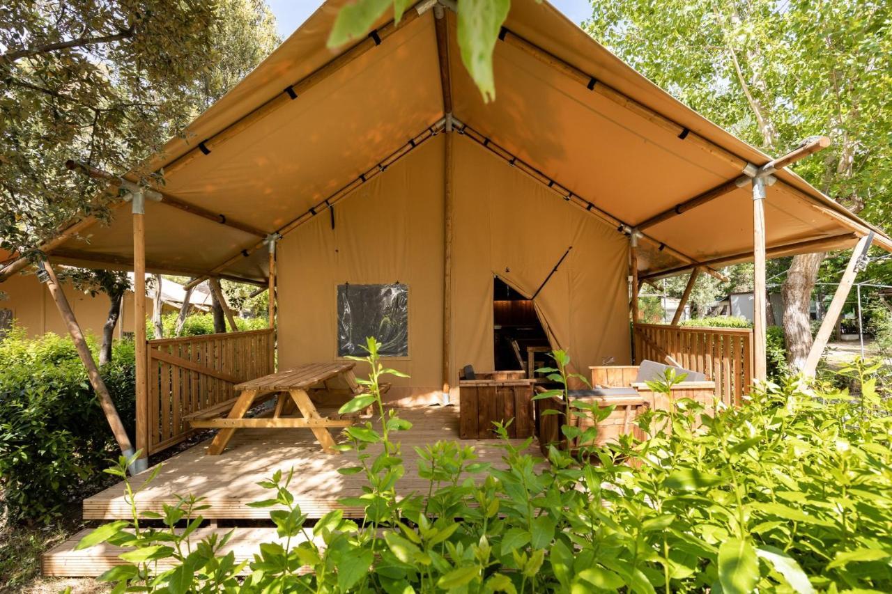 Camping Campo Dei Fiori - Glamping4All Vada Dış mekan fotoğraf